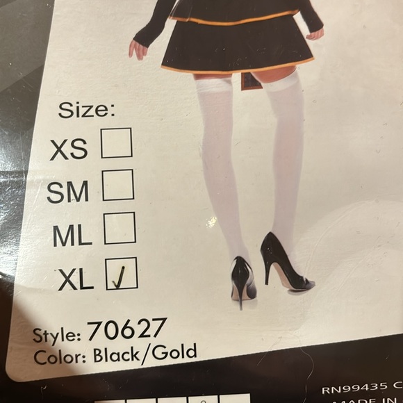 Nun Halloween 🎃 costume!! New with tags! Size xl! Perfect condition! - Picture 3 of 4